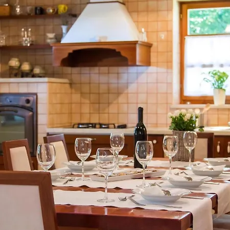 Mit Garten Und Pool Sowie Herrlicher Aussicht Tatil Evi
